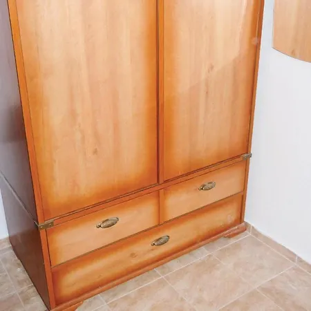 Four-bedroom Holiday In 度假居 *