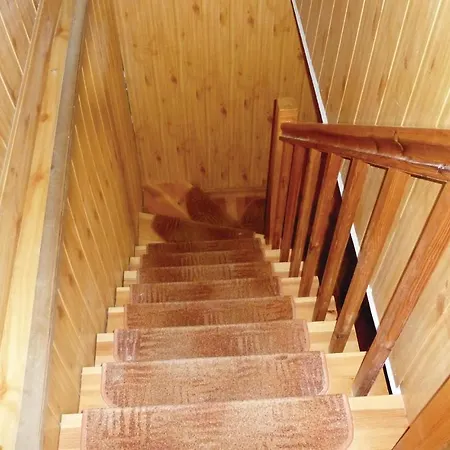 Four-bedroom Holiday In 度假居