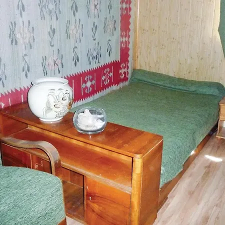Four-bedroom Holiday In 度假居